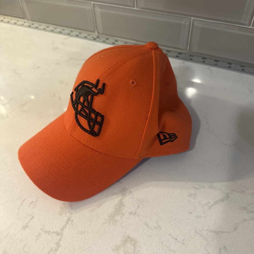 Cleveland Browns Men's New Era Orange Elemental 39THIRTY Flex Hat Sz M/L NWOT